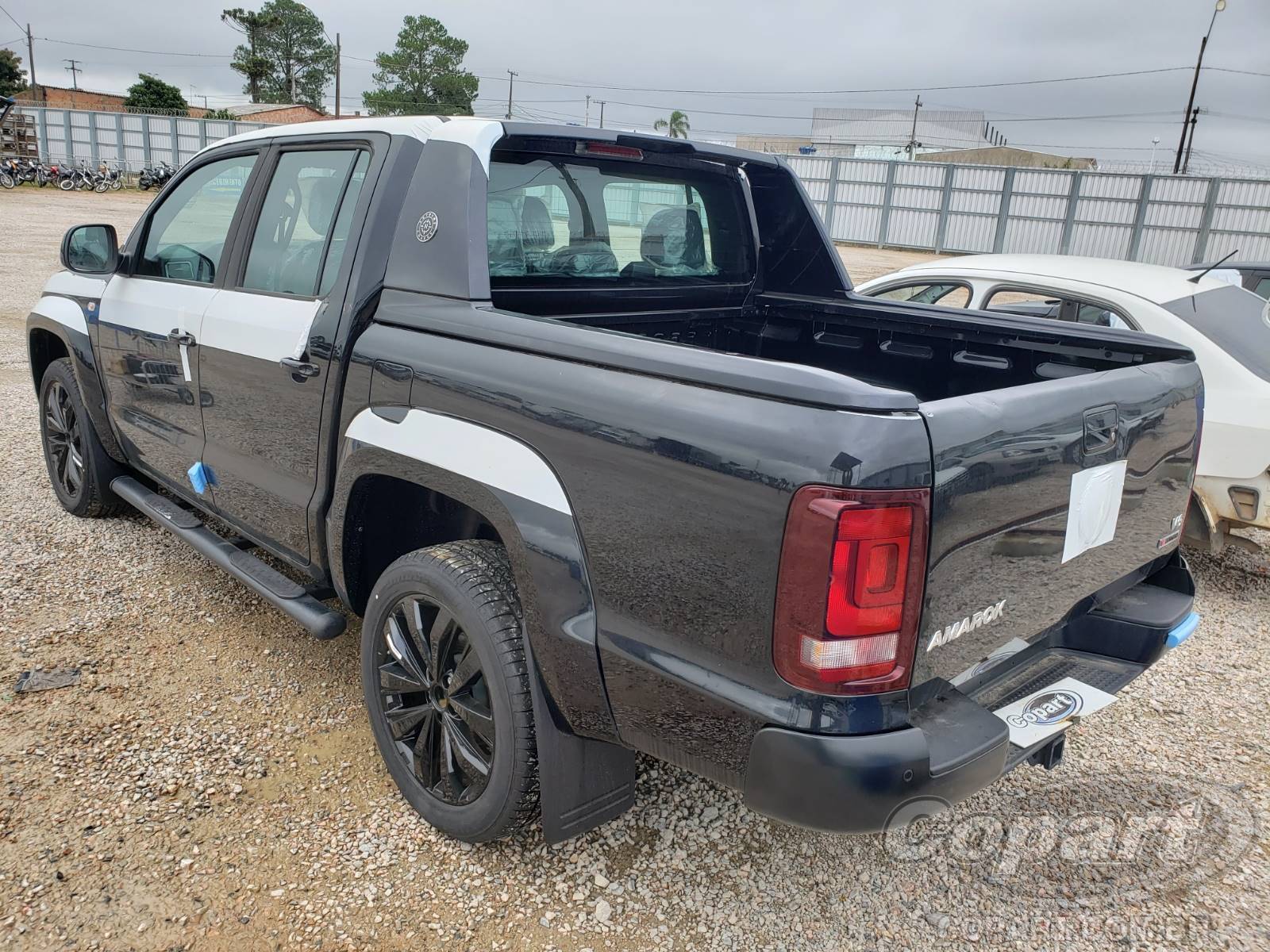 Foto 3: 2021 VOLKSWAGEN AMAROK