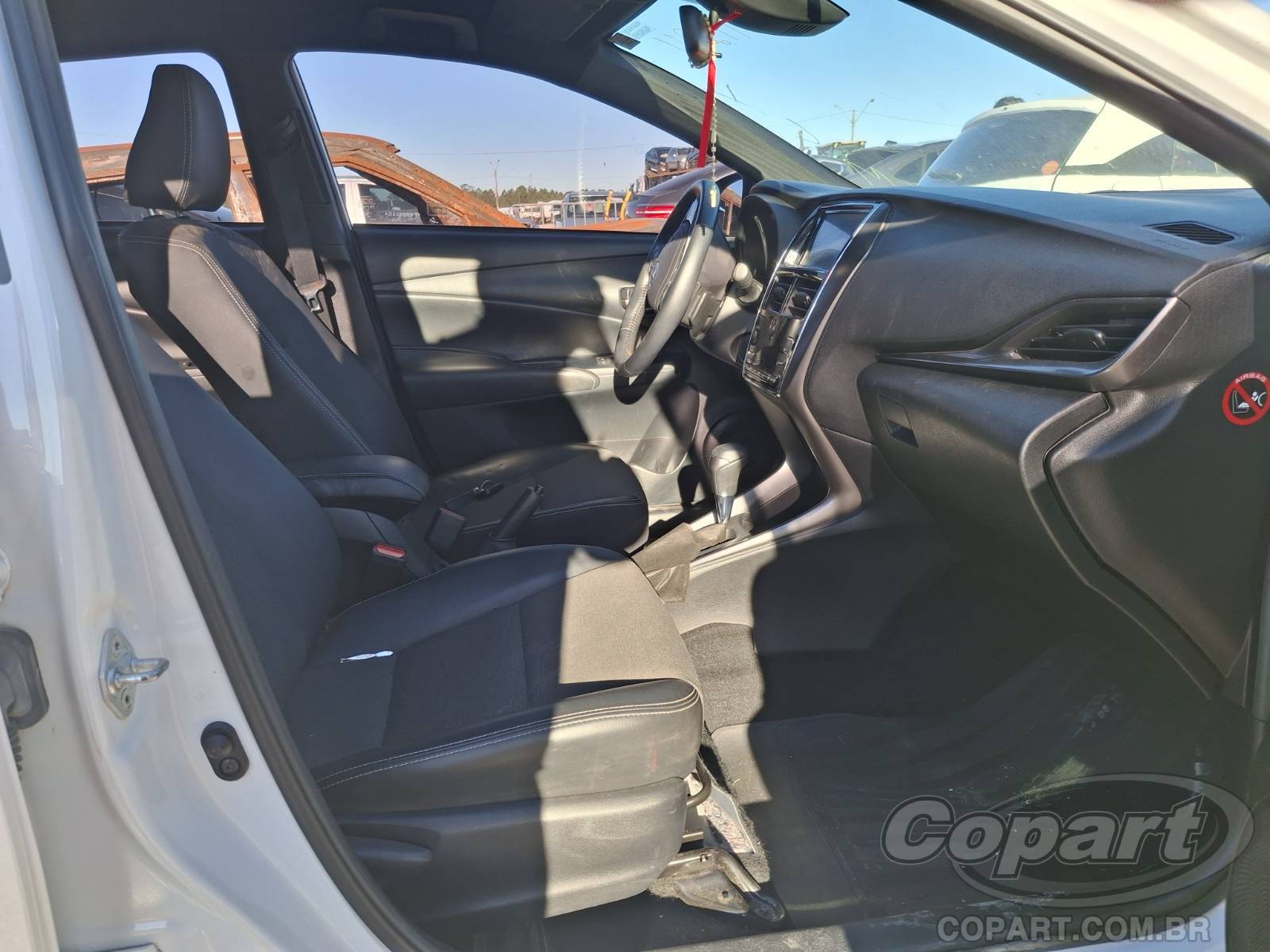 2023 TOYOTA YARIS — foto 5 de 10