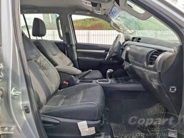 2024 TOYOTA HILUX CD 