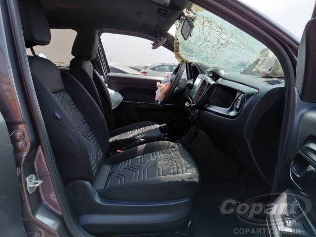 2025 FIAT STRADA CD 