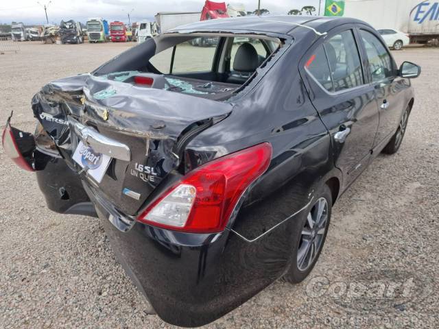 2018 NISSAN VERSA 