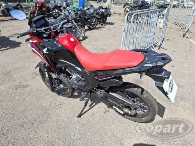 2026 HONDA XRE SAHARA 300 