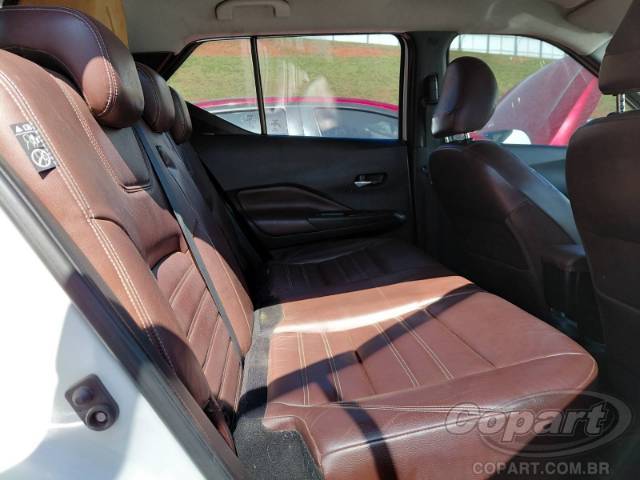 2017 NISSAN KICKS 