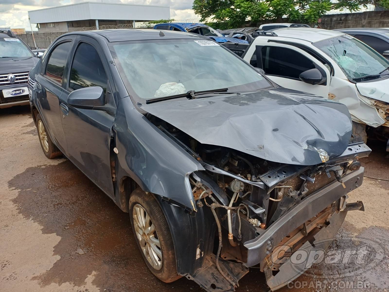 Veículo Toyota Etios Toyota Etios Seda XLS 1.5 16V 2014 2014 em leilão