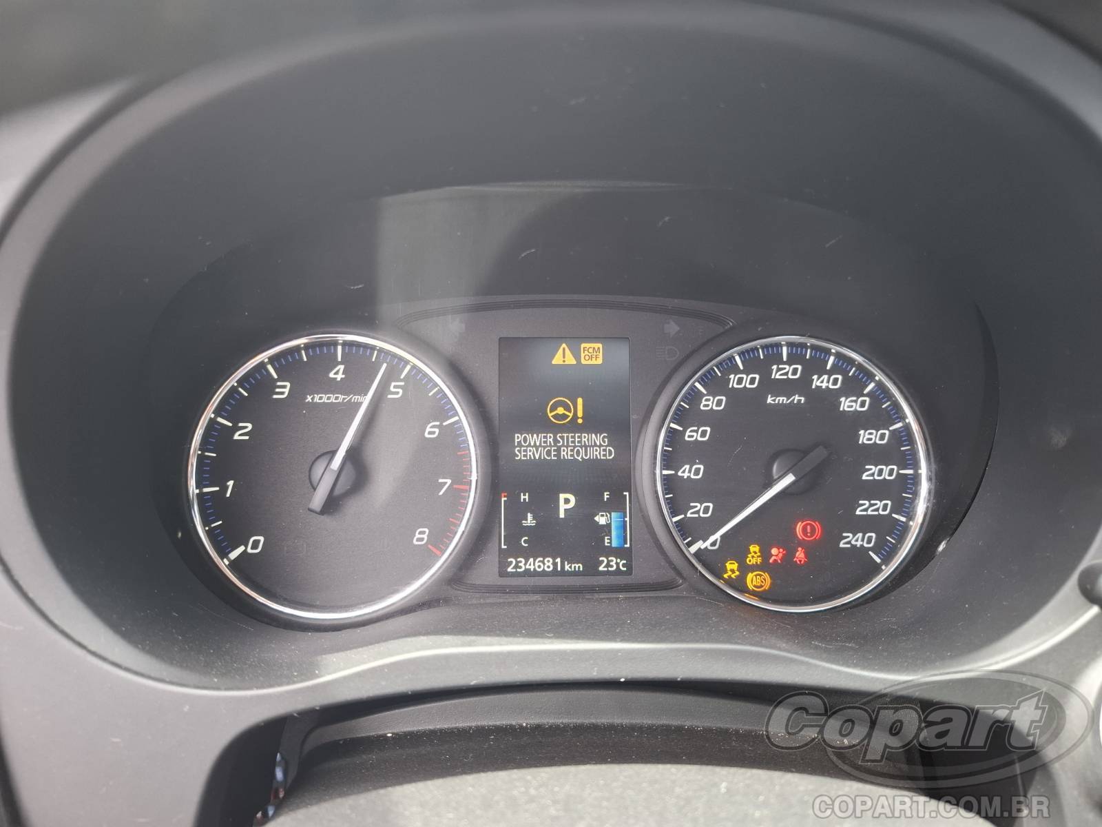 Foto 8 de 12: 2015 MITSUBISHI OUTLANDER