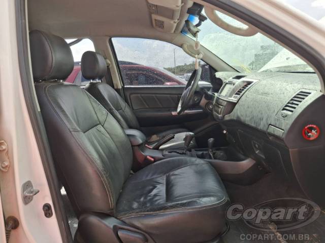 2015 TOYOTA HILUX CD 