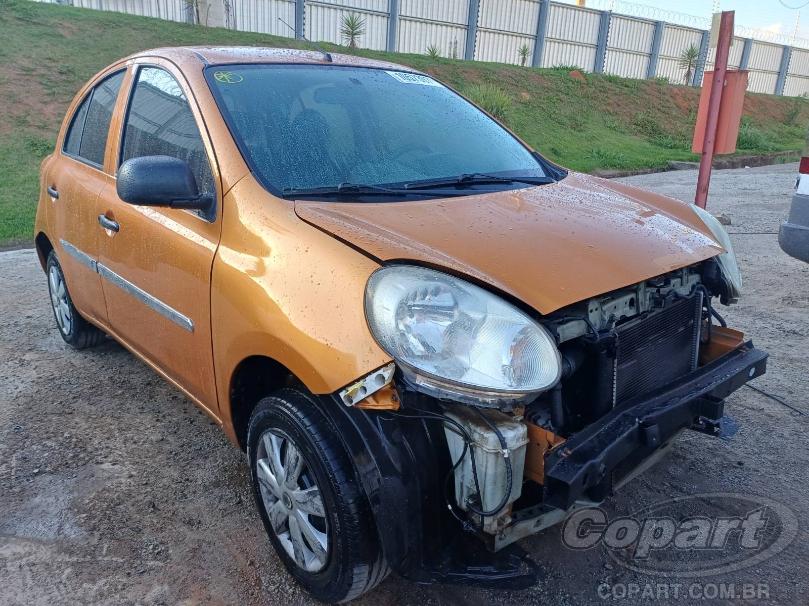 Veículo Nissan March 2013 NISSAN MARCH 1.0 16V FLEXIVEL ALCOOL/GASOLINA 2013 em leilão