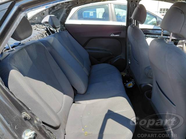 2015 HYUNDAI HB20S 