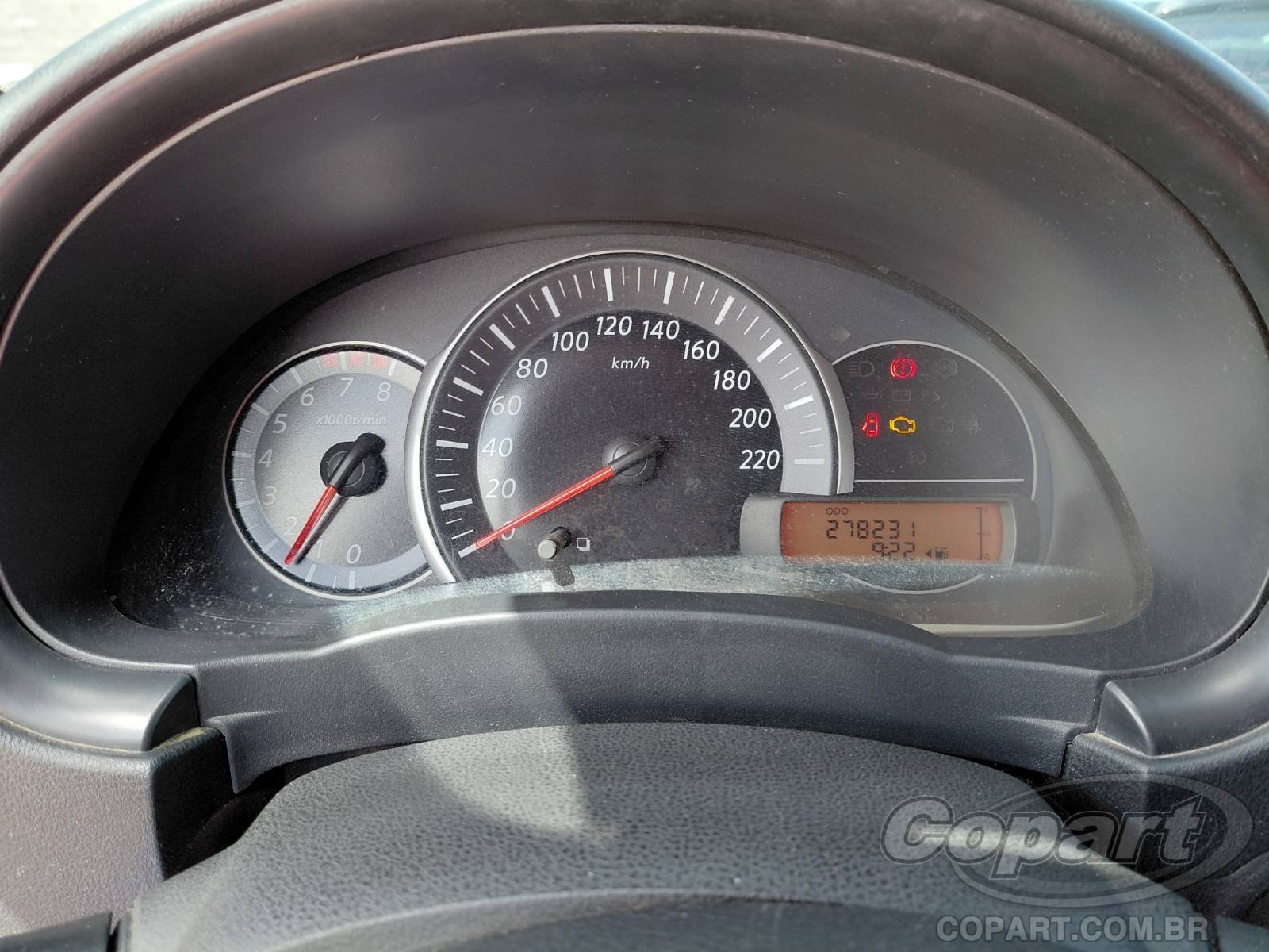 Foto 8 de 11: 2021 NISSAN VERSA V-DRIVE