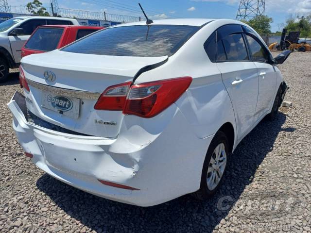 2015 HYUNDAI HB20S 