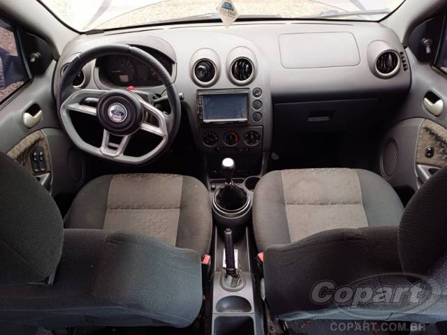 2004 FORD FIESTA 