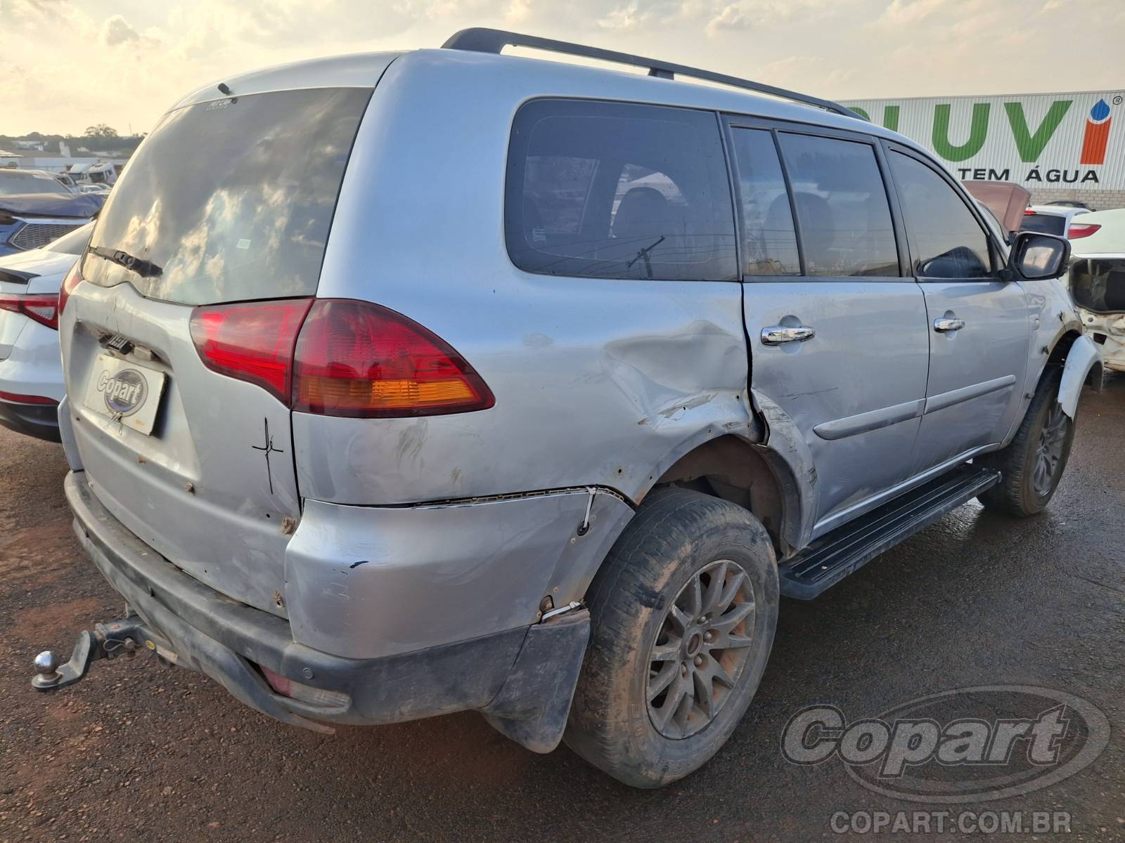 2010 MITSUBISHI PAJERO DAKAR — foto 4 de 10