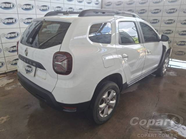 2025 RENAULT DUSTER 