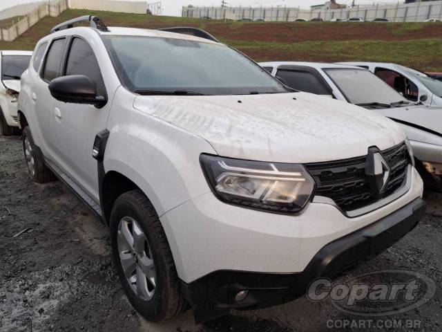 2025 RENAULT DUSTER 