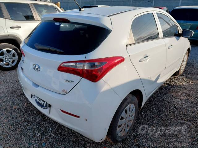2015 HYUNDAI HB20 