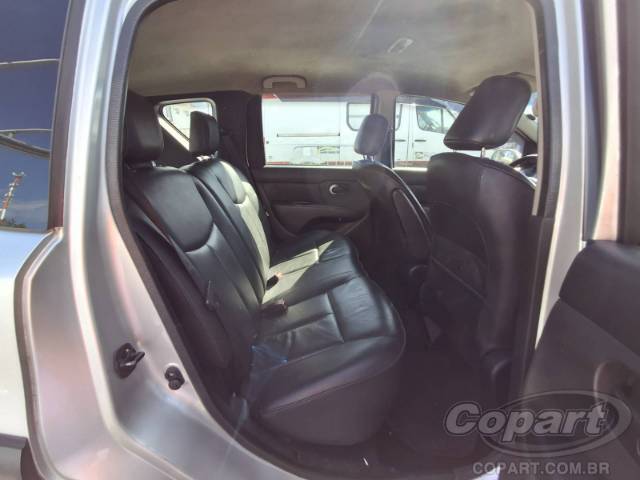 2014 NISSAN LIVINA 