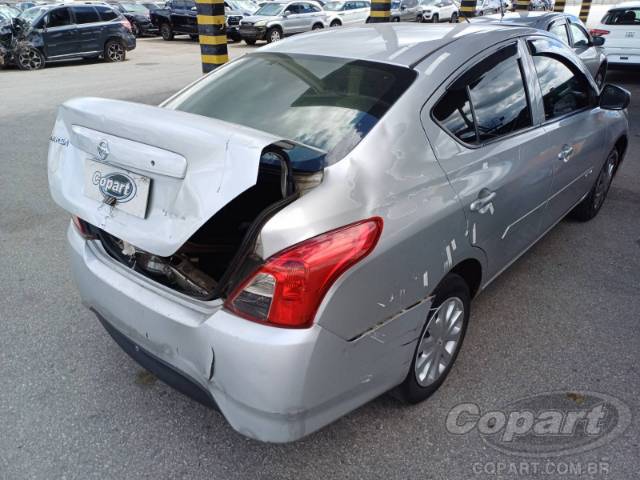 2017 NISSAN VERSA 