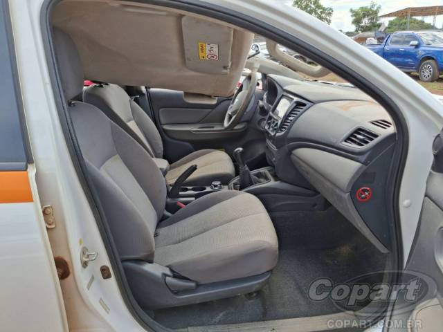 2023 MITSUBISHI L200 TRITON 