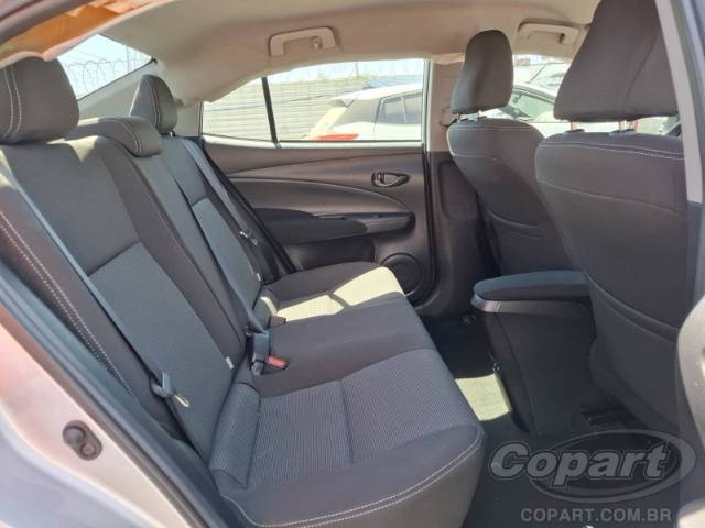 2025 TOYOTA YARIS SEDA 