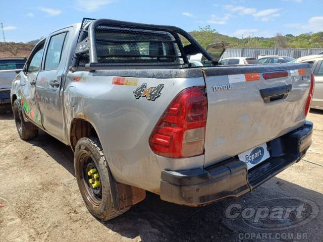 2021 TOYOTA HILUX CD 