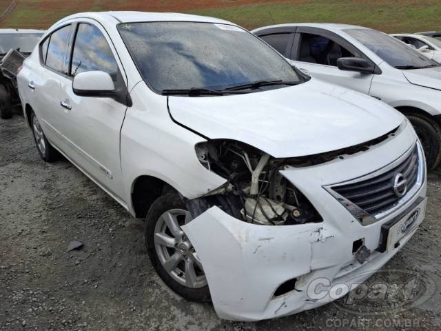 2014 NISSAN VERSA 