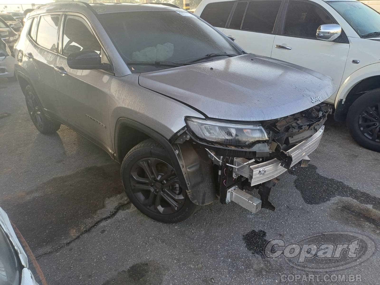 JEEP COMPASS 2025 SUV Grandes, motor funciona, colisão frontal