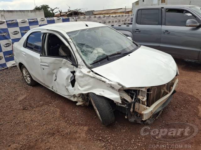 2016 TOYOTA ETIOS SEDA 
