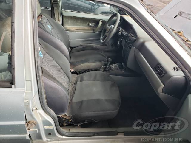 2003 VOLKSWAGEN SANTANA 