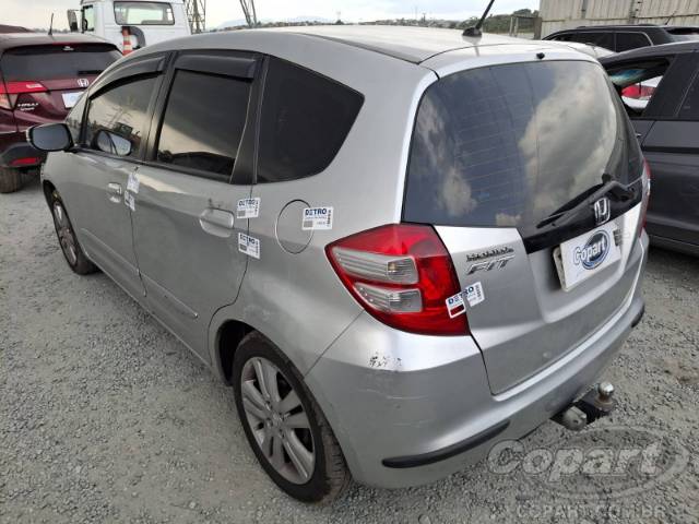 2011 HONDA FIT 