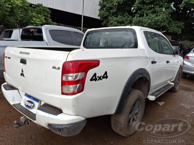 2021 MITSUBISHI L200 TRITON 