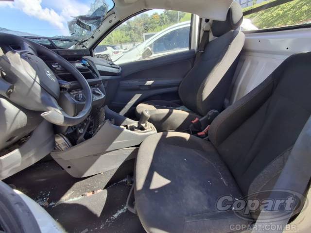 2025 VOLKSWAGEN SAVEIRO 