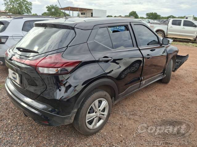 2025 NISSAN Kicks Play 