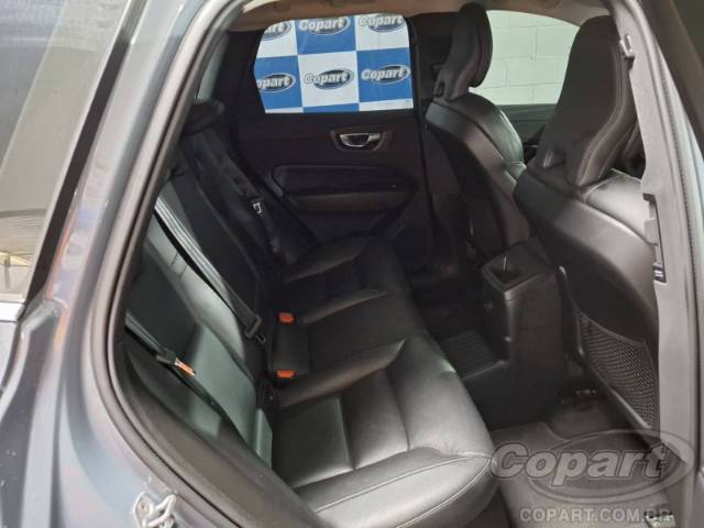 2022 VOLVO XC60 