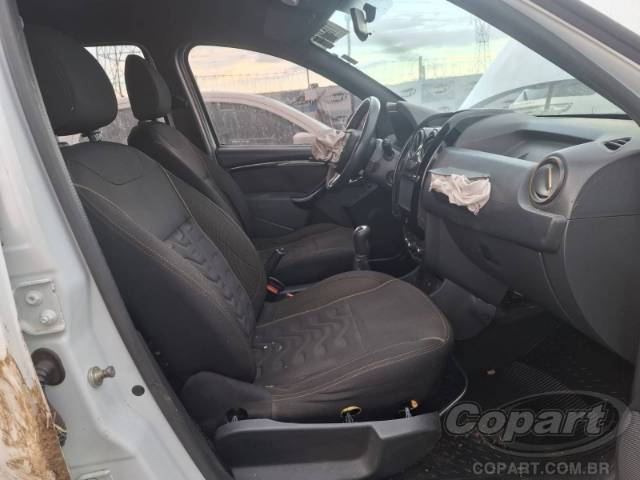 2019 RENAULT DUSTER 