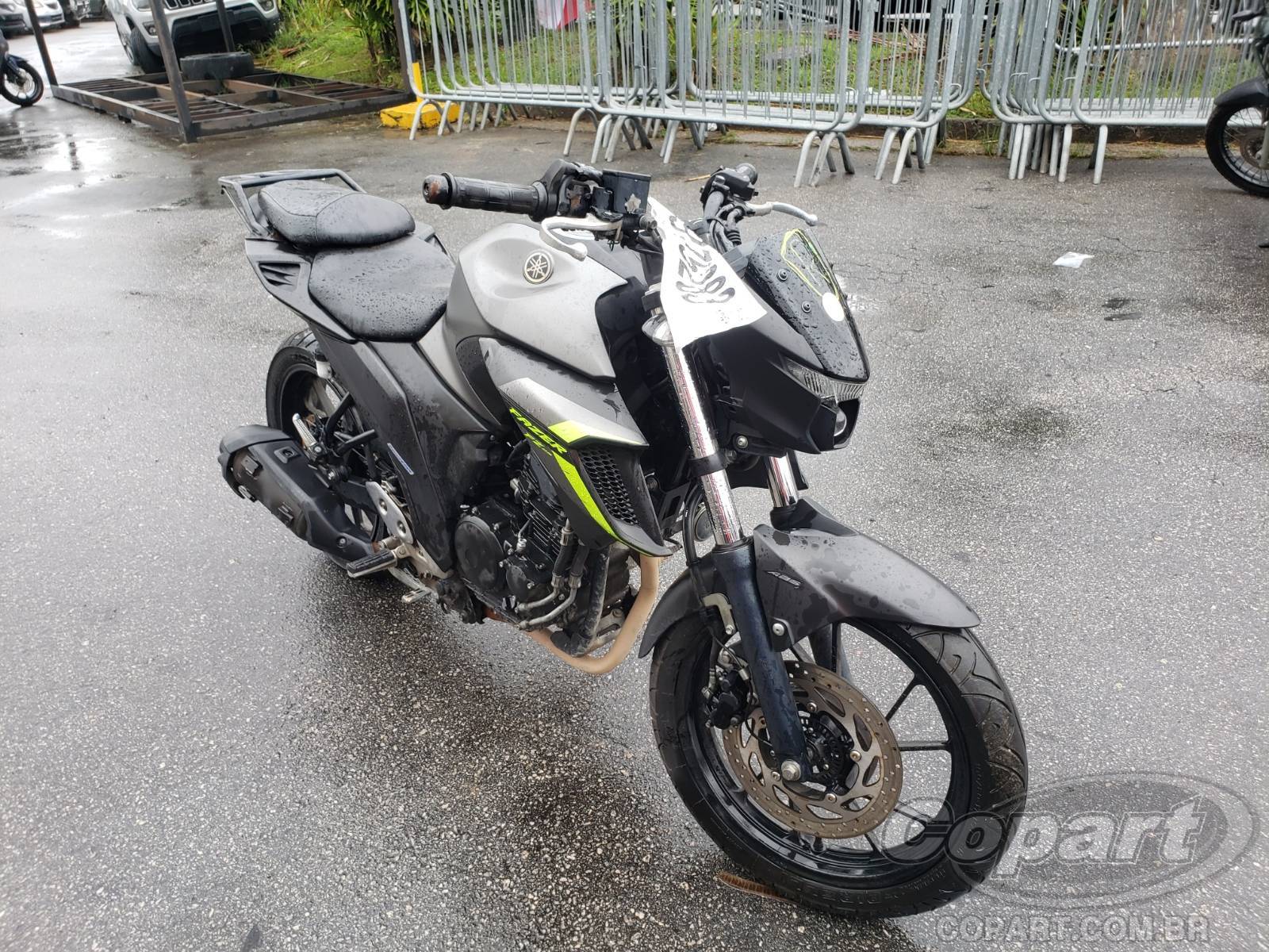 Yamaha FZ25 Fazer 250 ABS 2024 Pequena Monta