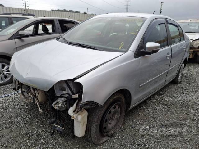 2014 VOLKSWAGEN POLO SEDAN 