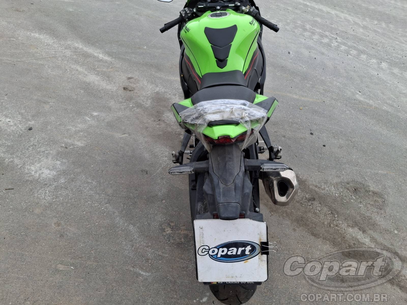 2022 KAWASAKI NINJA ZX-10R — foto 10 de 10
