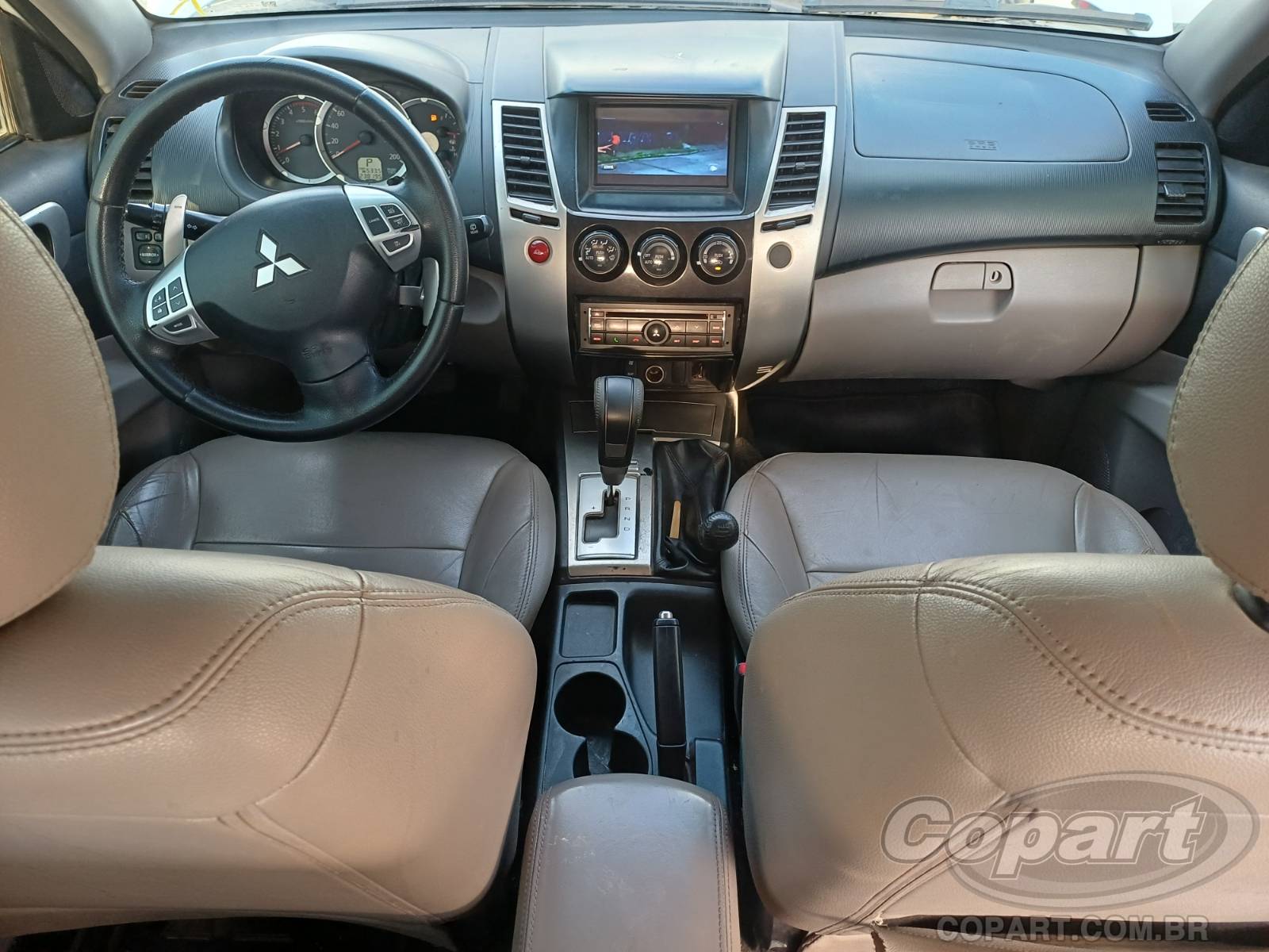 Foto 9 de 11: 2016 MITSUBISHI PAJERO