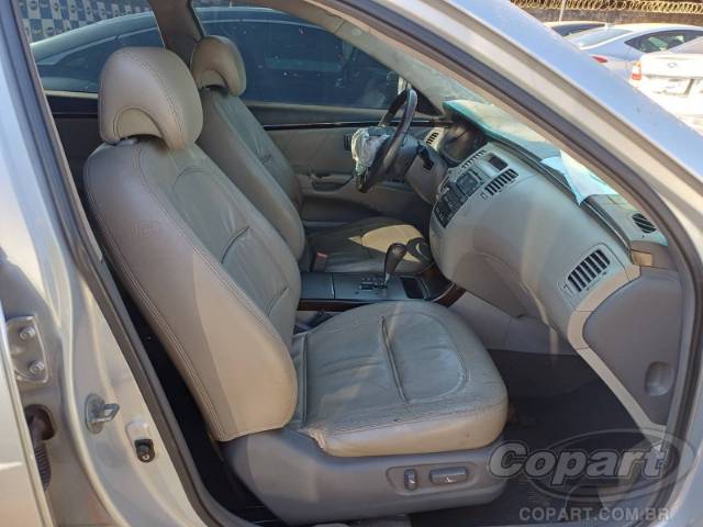 2010 HYUNDAI AZERA 