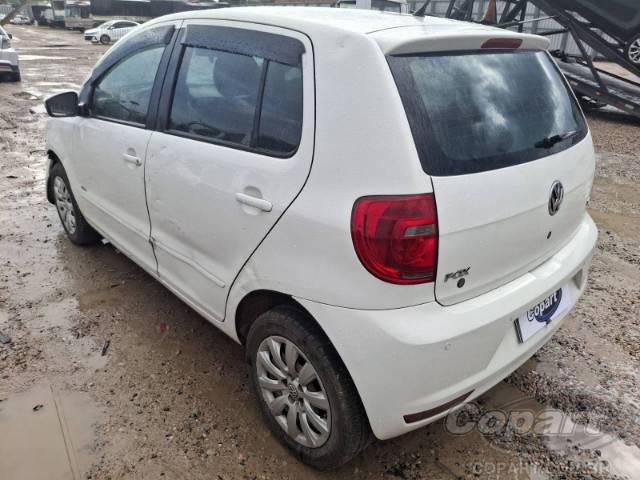 2014 VOLKSWAGEN FOX 