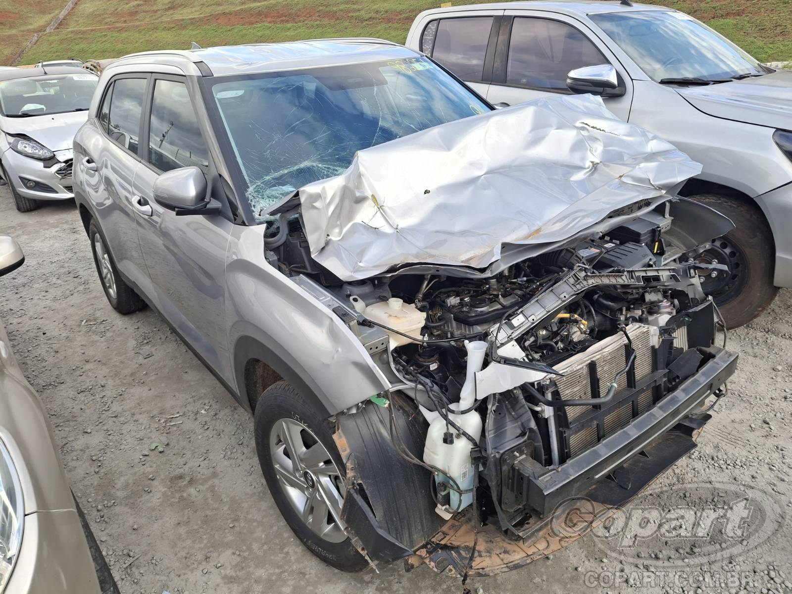 Veículo Hyundai Creta Hyundai Creta Comfort 1.0 12V TGDI Turbo 2024 Médio Dano Frontal 2024 em leilão