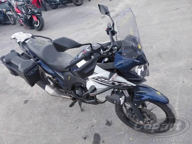 2025 KAWASAKI VERSYS-X 