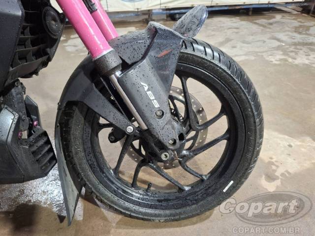 2025 BAJAJ DOMINAR 