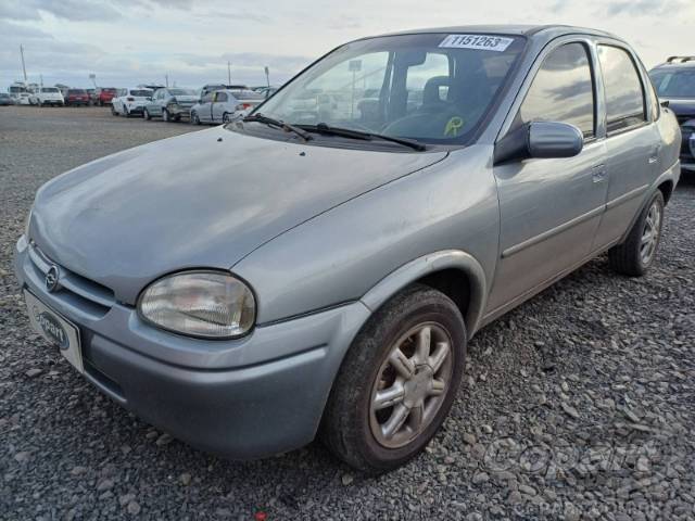 1997 CHEVROLET CORSA SEDAN 