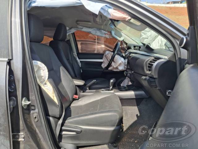 2024 TOYOTA HILUX CD 