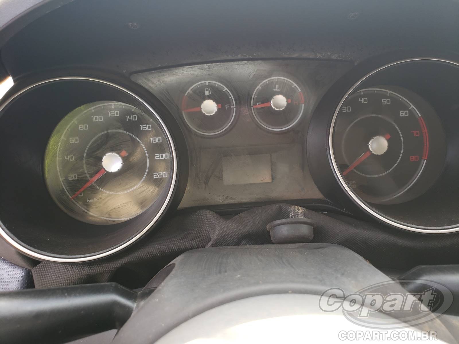Foto 8 de 10: 2014 FIAT PUNTO