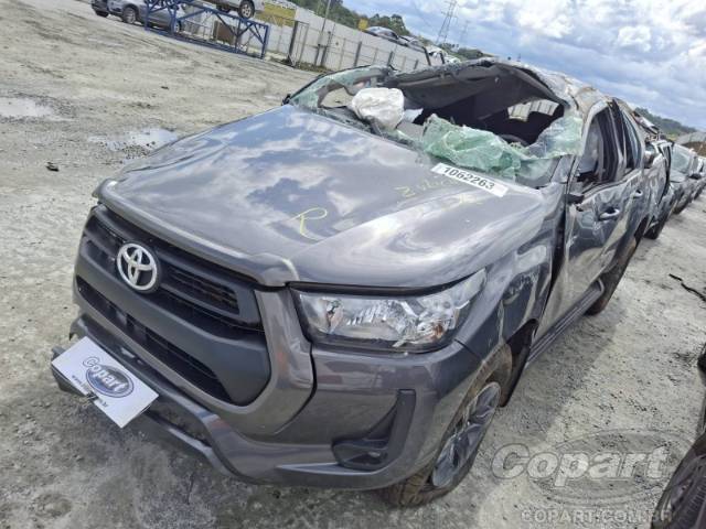 2025 TOYOTA HILUX CD 