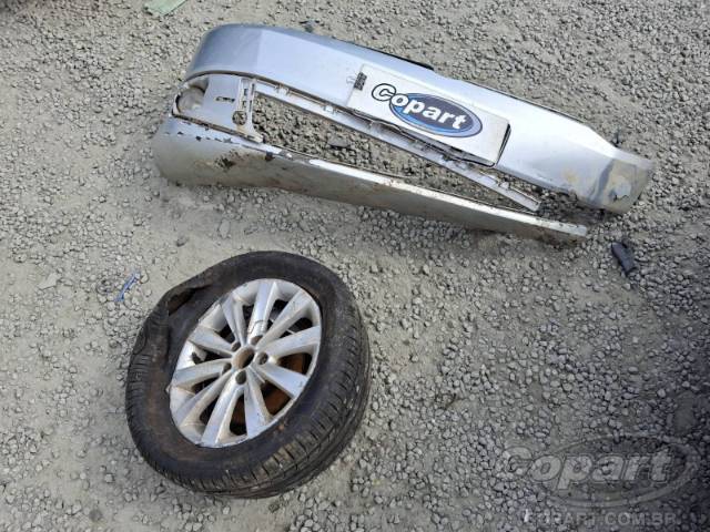 2011 VOLKSWAGEN SPACEFOX 