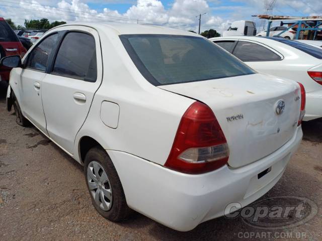 2015 TOYOTA ETIOS SEDA 