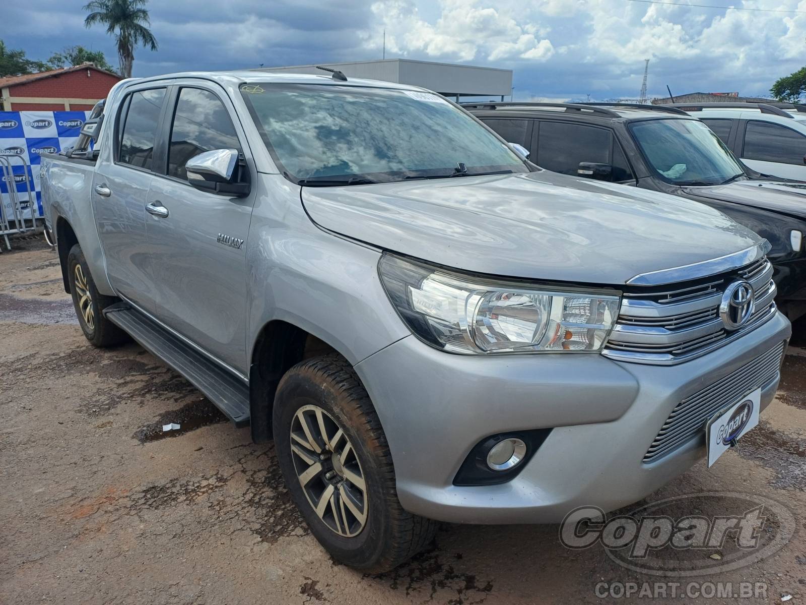 Veículo Toyota Hilux Toyota Hilux CD SR 2.8 D-4D Turbo 2017 2017 em leilão